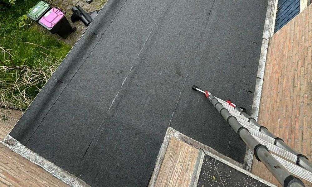 Plat dak geplaatst door dakdekker in Zierikzee