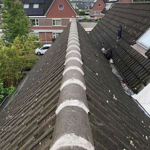 Dakinspectie Zierikzee aan de nokvorsten